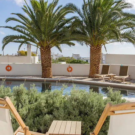 Amphitrite Guest house *